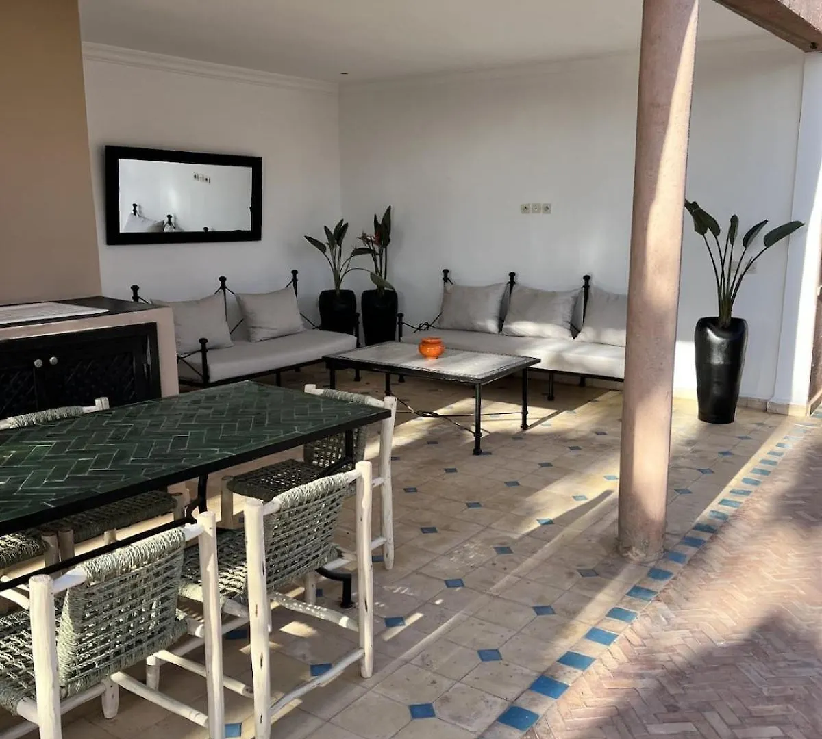 Villa 4 Chambres Avec Grande Piscine Privee Marrakesh